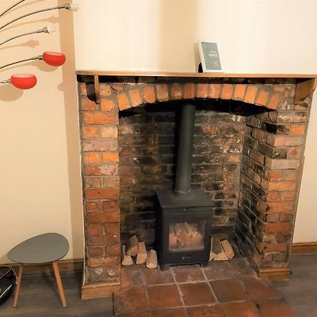 Nice 4-Bedroom Vacation Home With Indoor Fireplace Wellington  Extérieur photo