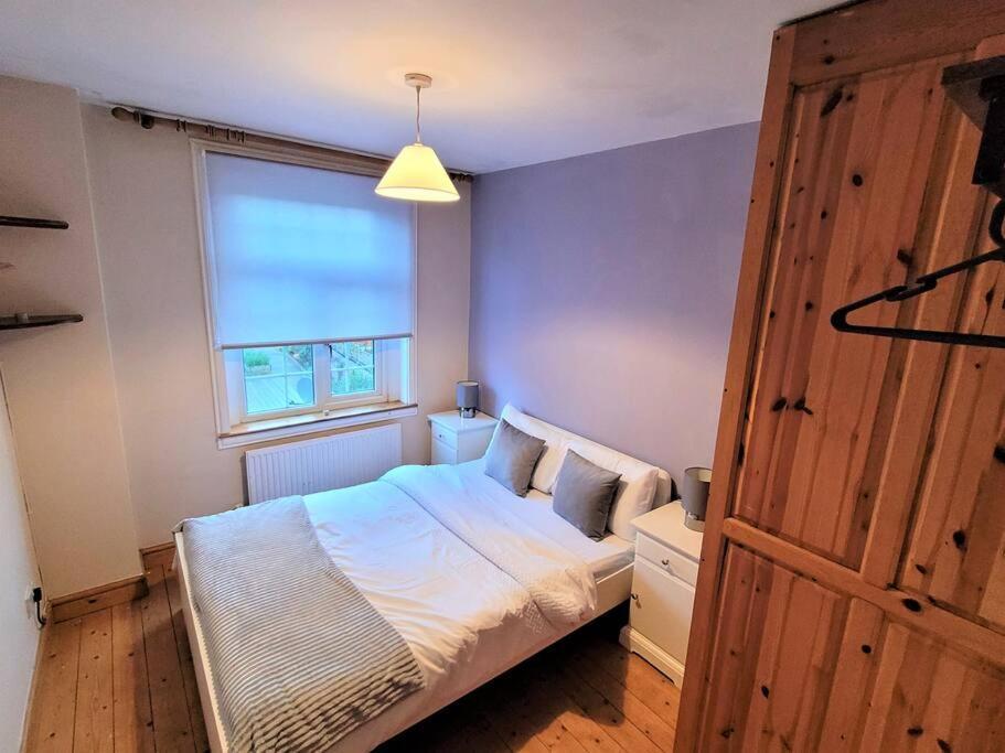 Nice 4-Bedroom Vacation Home With Indoor Fireplace Wellington  Extérieur photo