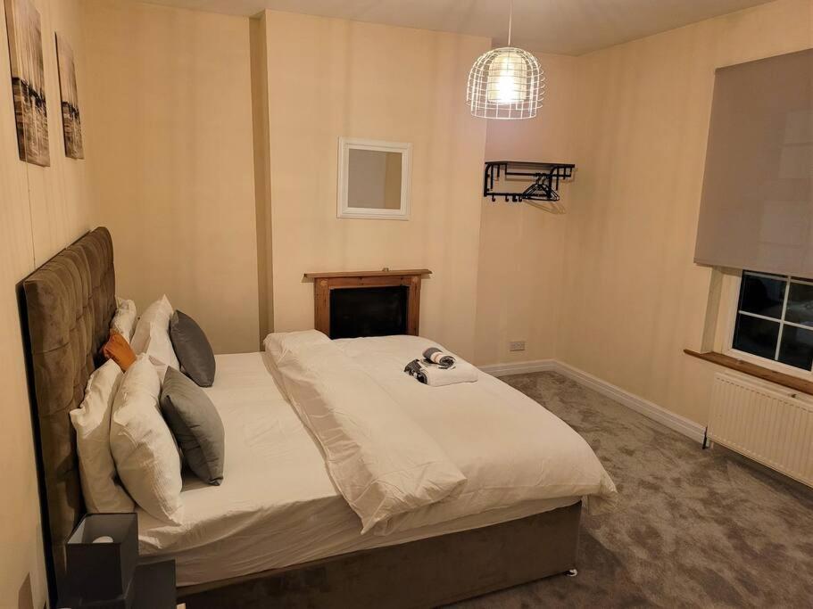Nice 4-Bedroom Vacation Home With Indoor Fireplace Wellington  Extérieur photo